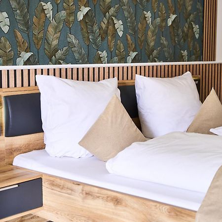 פינברג Hotel Maximo מראה חיצוני תמונה