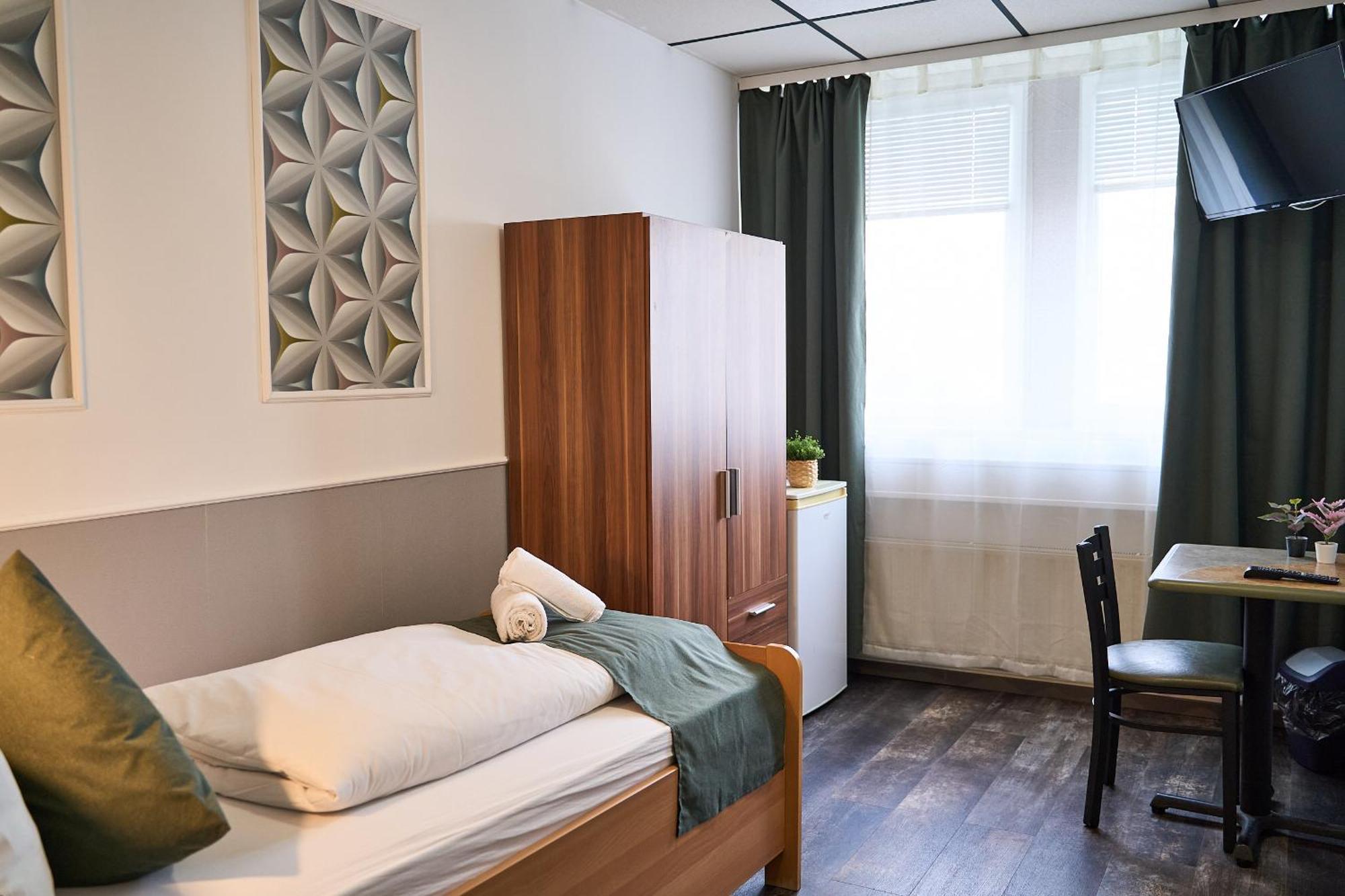 פינברג Hotel Maximo מראה חיצוני תמונה
