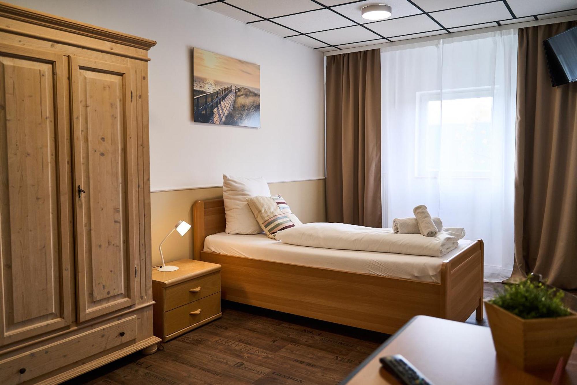 פינברג Hotel Maximo מראה חיצוני תמונה