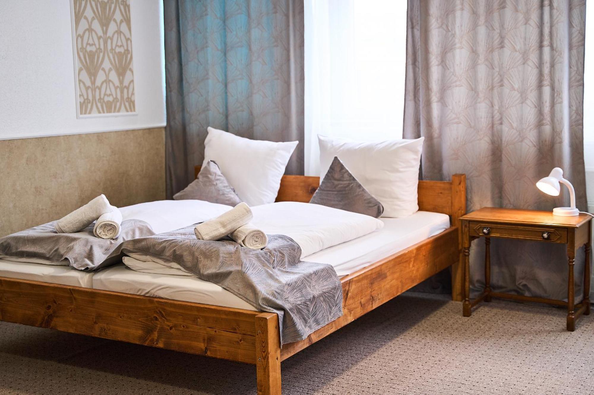 פינברג Hotel Maximo מראה חיצוני תמונה