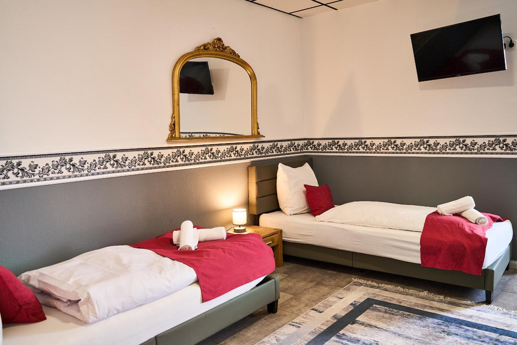 פינברג Hotel Maximo מראה חיצוני תמונה